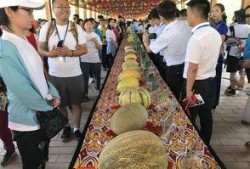吃瓜观众的商家,揭秘网络热点的幕后推手