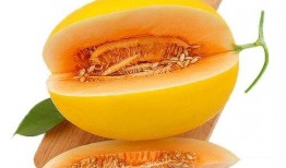 小伙吃蜜瓜视频,小伙挑战大块头，甜蜜滋味尽收眼底