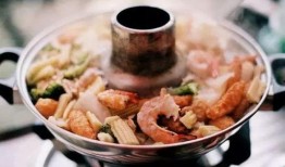 涮火锅吃小圆瓜,小圆瓜的鲜美滋味