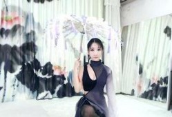 吃瓜盘斗鱼郭mini,斗鱼一姐的吃瓜盘斗风云录