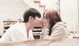 吃瓜情侣接吻图片高清,高清还原吃瓜情侣接吻画面