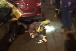 吃瓜群众蔡大爷视频,揭秘娱乐圈幕后故事