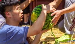 大学学姐吃瓜,揭秘大学校园那些鲜为人知的秘密