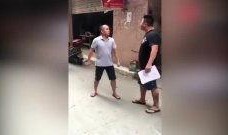 街头实验吃瓜视频,吃瓜群众的真实反应大揭秘！