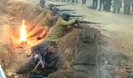 路边吃瓜群众图片,围观群众共享“吃瓜”乐趣