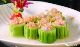 鱼儿吃瓜的视频,水下生活趣味十足