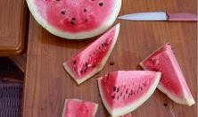 吃瓜要凉着吃还是热吃呢