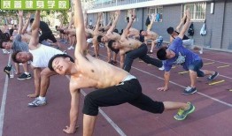 健身教练吃哈瓜