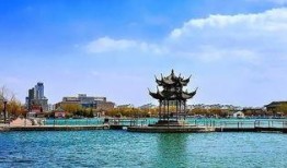 东昌湖吃瓜,尽享清凉夏日时光